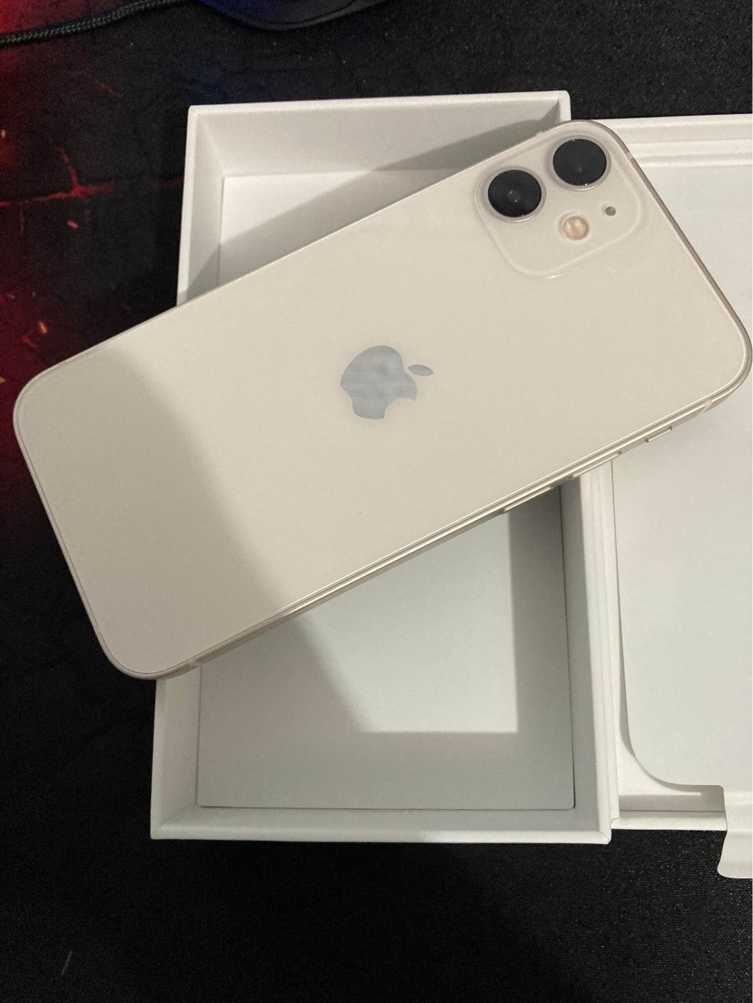 iPhone 12 mini Apple 64GB Branco Tela de 5,4”, Câmera Dupla de